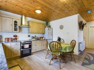 Breakfast kitchen- click for photo gallery